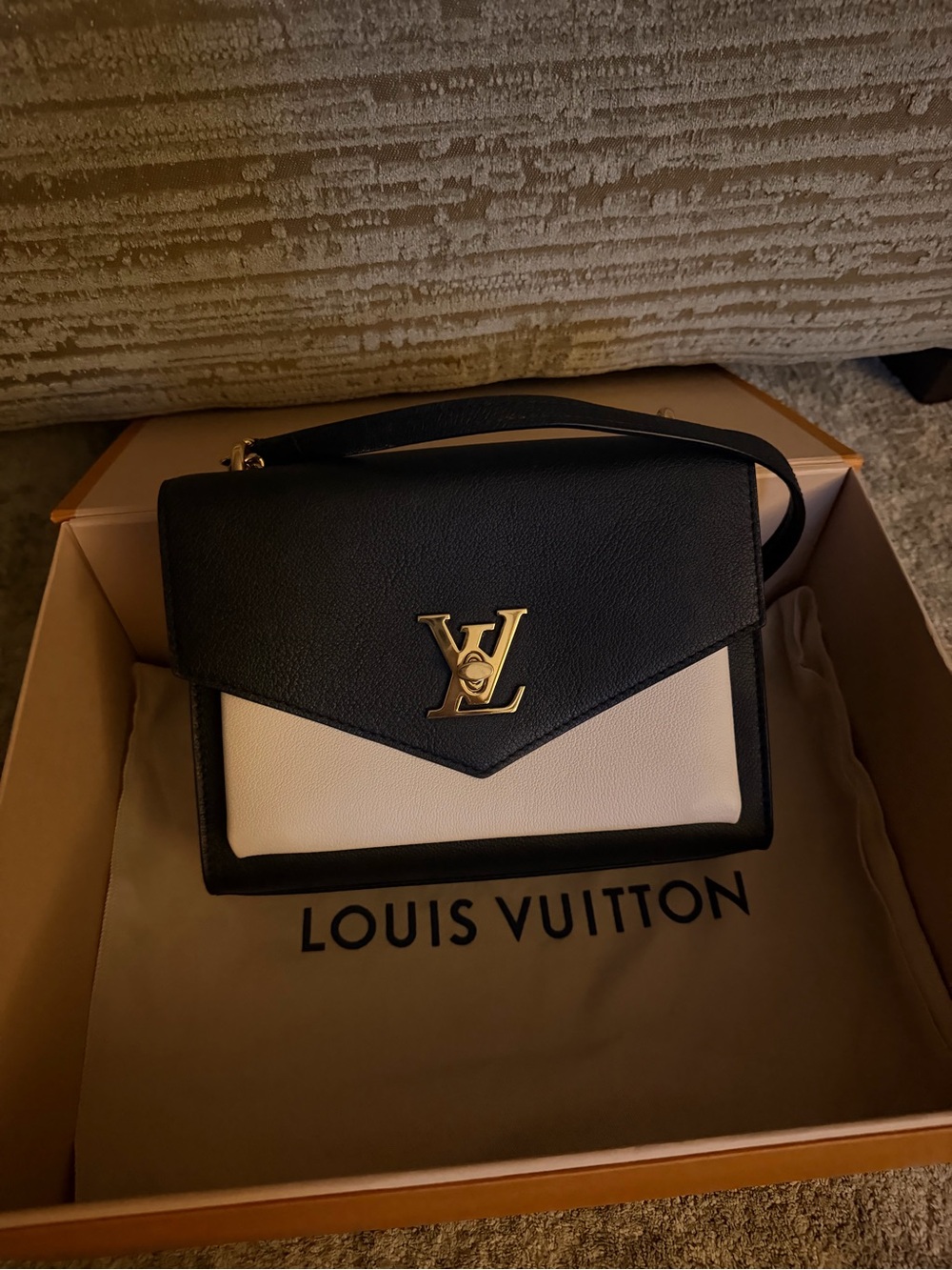 Louis Vuitton Mylockme Chain Bag